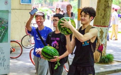 徐州吃瓜大学,吃瓜大学生揭秘校园热点事件