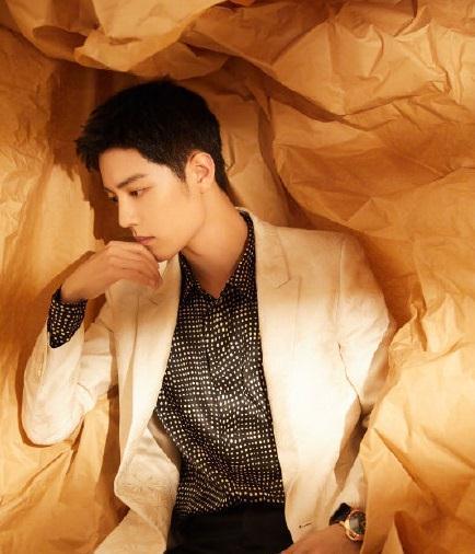 肖战吃瓜主,揭秘娱乐圈幕后真相