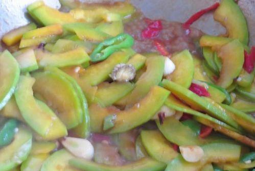 吊瓜能做菜吃吗,揭秘吊瓜的多样烹饪魅力