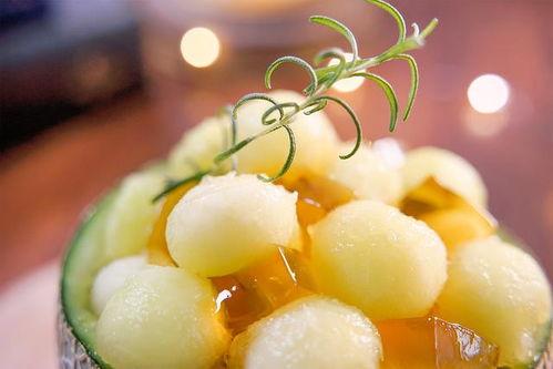 林在国外吃瓜,揭秘异国“吃瓜”文化