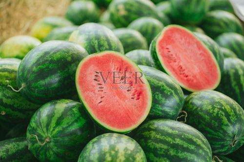 吃瓜写真图,揭秘吃瓜写真图背后的故事